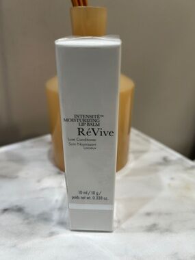 Revive Intensité Moisturizing Lip Balm